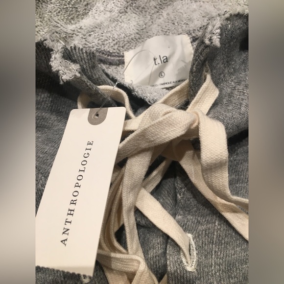 Anthropologie T.la sweatshirt - Picture 7 of 10